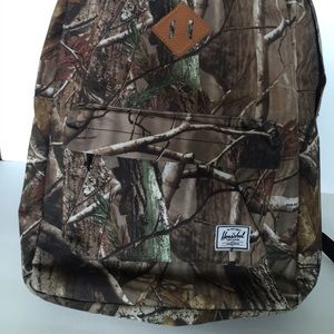 RealTree Herschel backpack NWOT